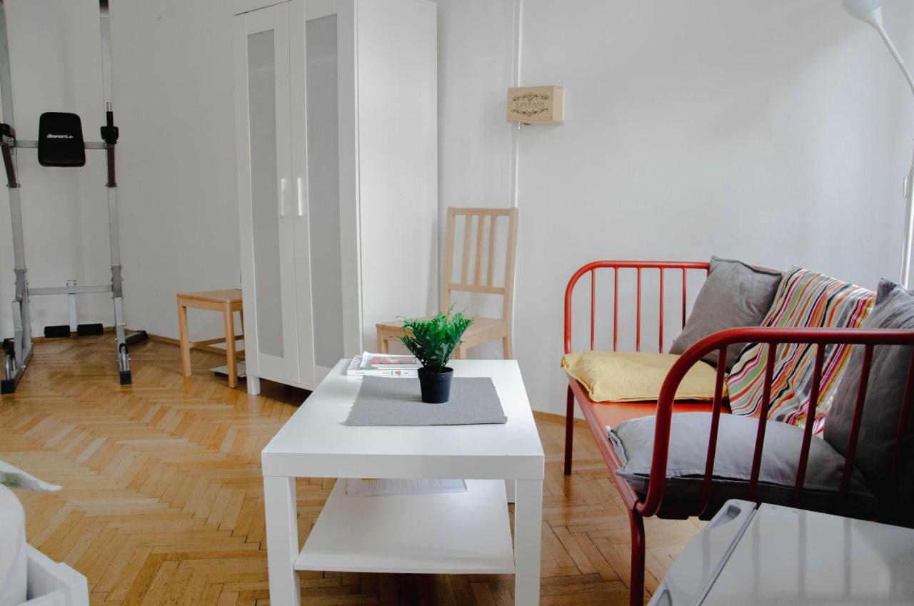 Wonderful Two Bedroom Apartment Вена Экстерьер фото