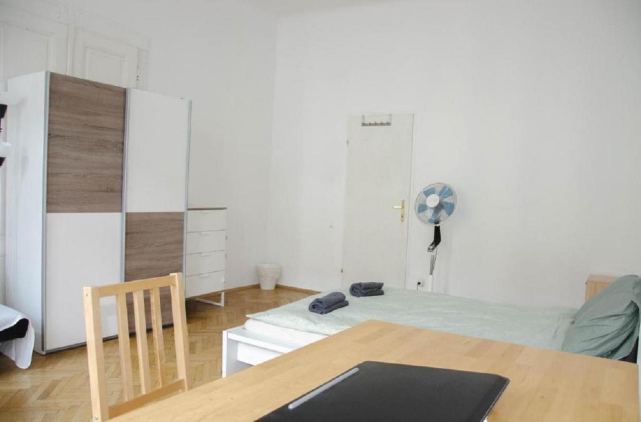 Wonderful Two Bedroom Apartment Вена Экстерьер фото